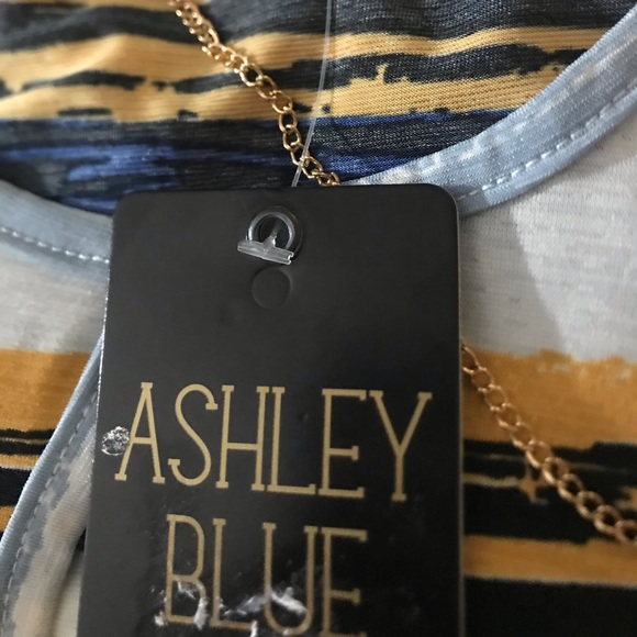 new top by Ashley blue size L with straps - Picture 8 of 9